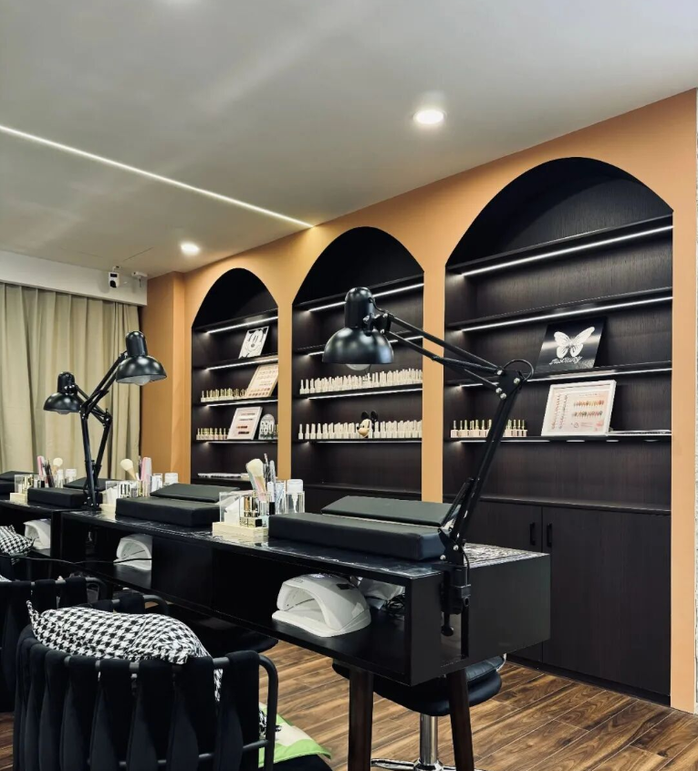 一部手机，收入996，复制粘贴，没技能特长也能做